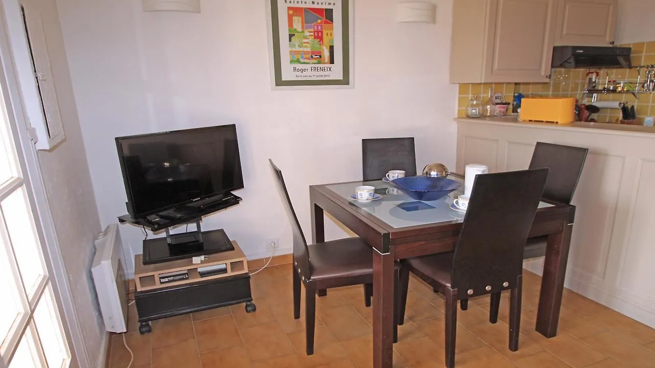 Etoile Du Midi Appartement Sainte-Maxime 0*,
